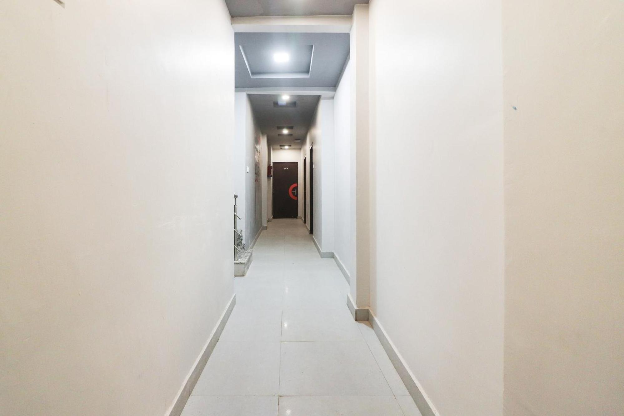 Super Collection O Sonica Gold Civil Lines Hotel Prayagraj Ngoại thất bức ảnh